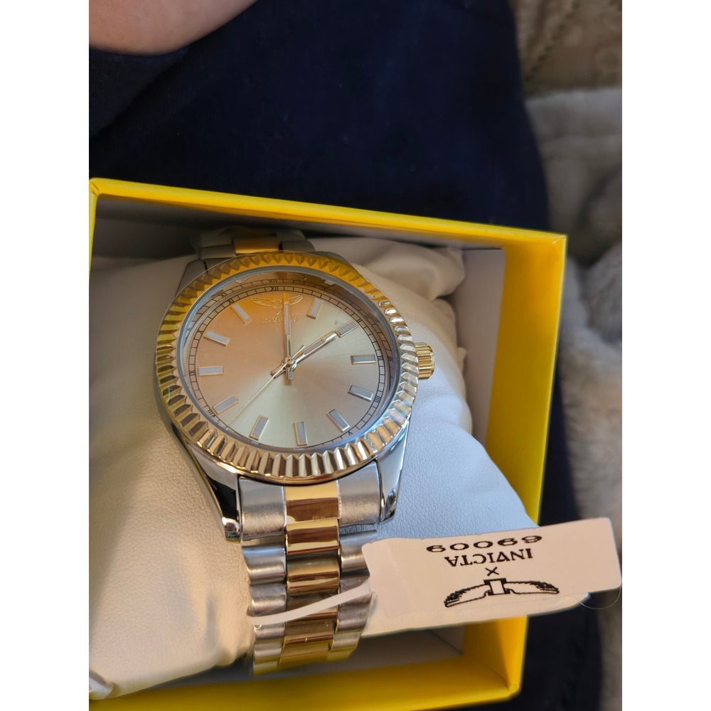 Invicta Specialty 46069 Mens Two Tone Gold Fluted Bezel Champagne Dial Watch